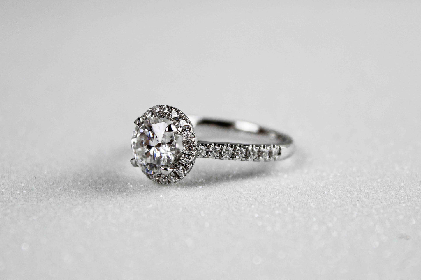 Round Brilliant Halo Solitaire